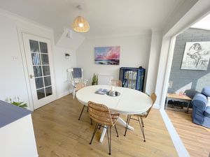 Heron Way- click for photo gallery